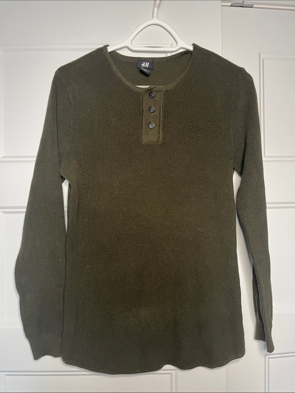 H&M Men’s Olive Crewneck Henley Sweater
